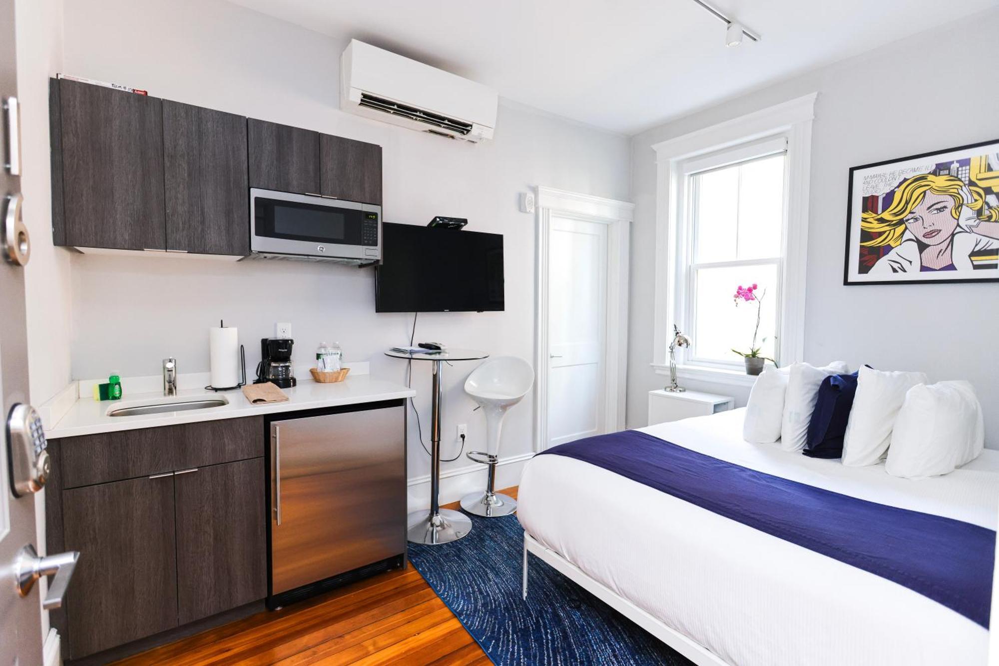 A Stylish Stay W/ A Queen Bed, Heated Floors.. #26 ブルックライン エクステリア 写真