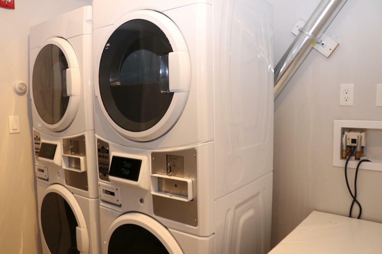 A Stylish Stay W/ A Queen Bed, Heated Floors.. #26 ブルックライン エクステリア 写真